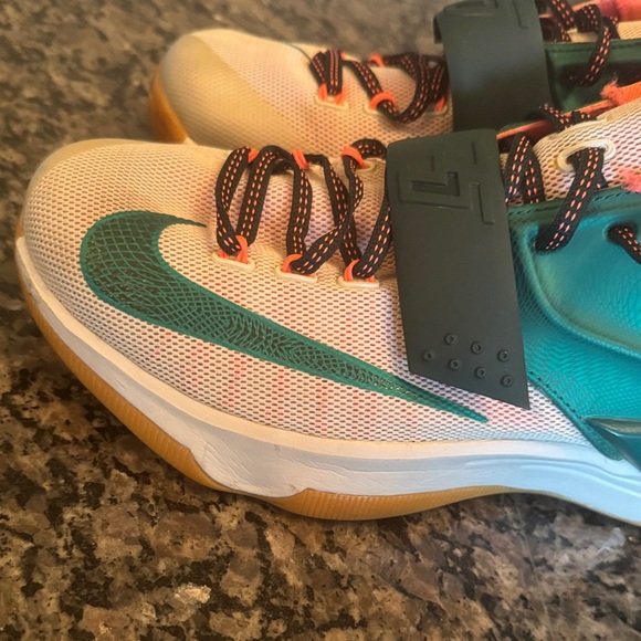 Nike air zoom KD 7 VII Easy Money White Green Size 9 Sneakers EUC - Picture 11 of 17